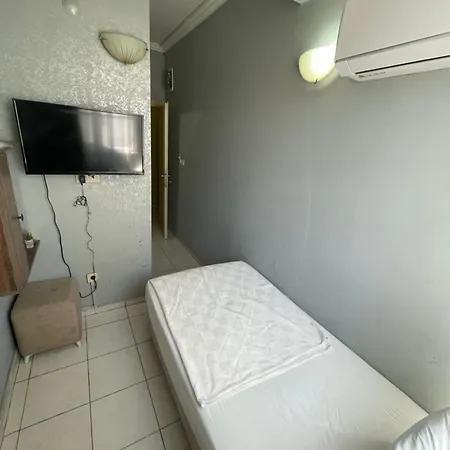 Nezih Suits アパート